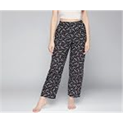 Clovia Women’s Rayon Leaf Print Pyjama In Black