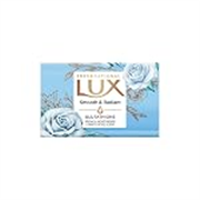 LUX International Smooth & Radiant Bathing Soap 4 x130g, LUXURIOUS BATHING EXPERIENCE, Smooth & Moisturized skin, with Glutathione & French Moisturizer, Improves Skin Texture, White Rose Fragrance